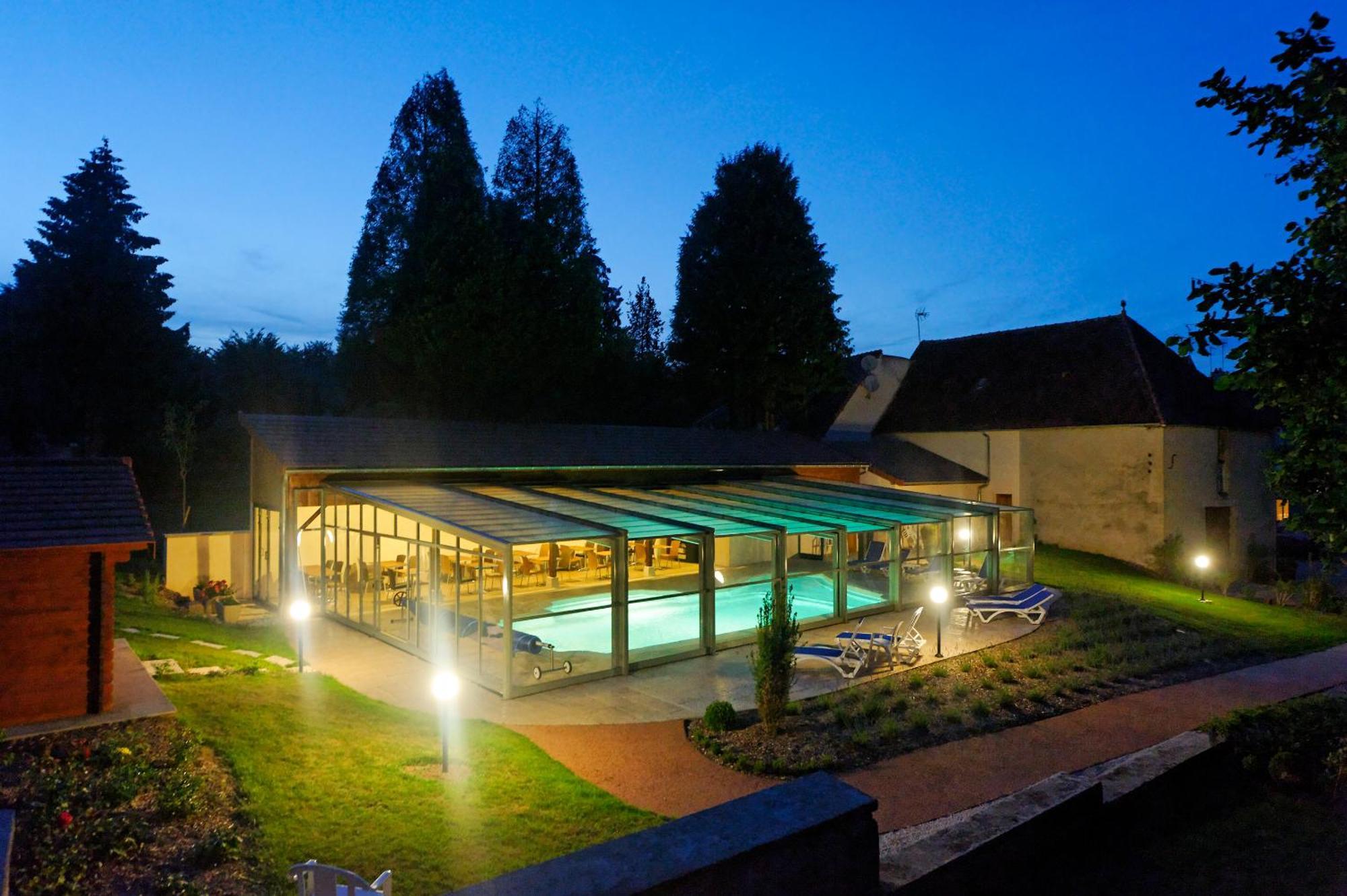 Logis Des Trois Maures Couches Exterior foto