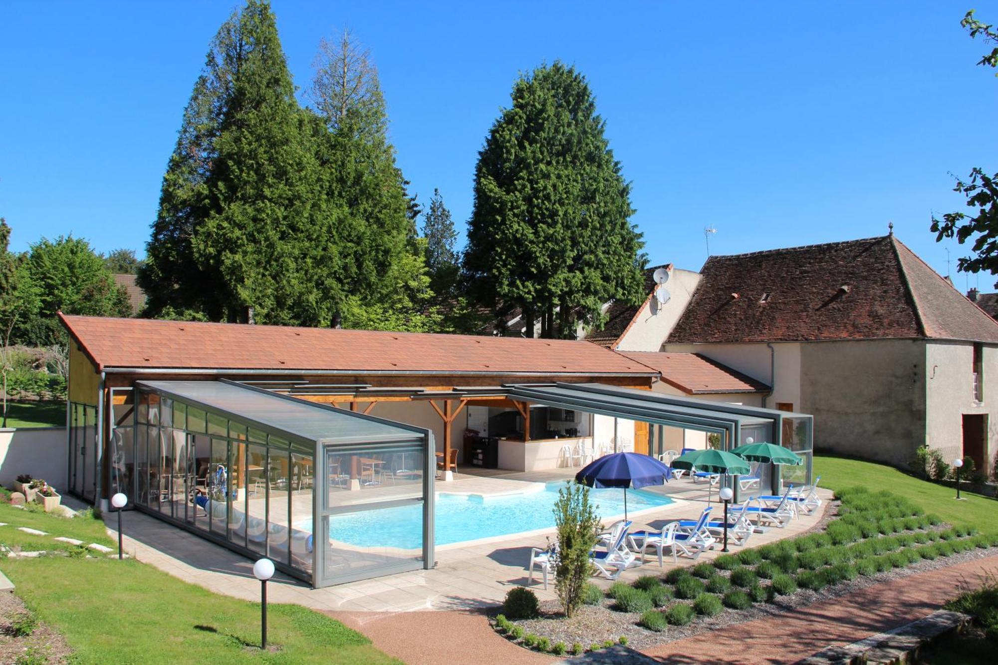 Logis Des Trois Maures Couches Exterior foto