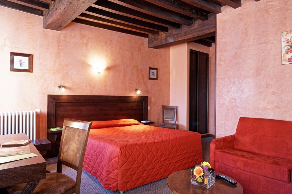 Logis Des Trois Maures Couches Exterior foto