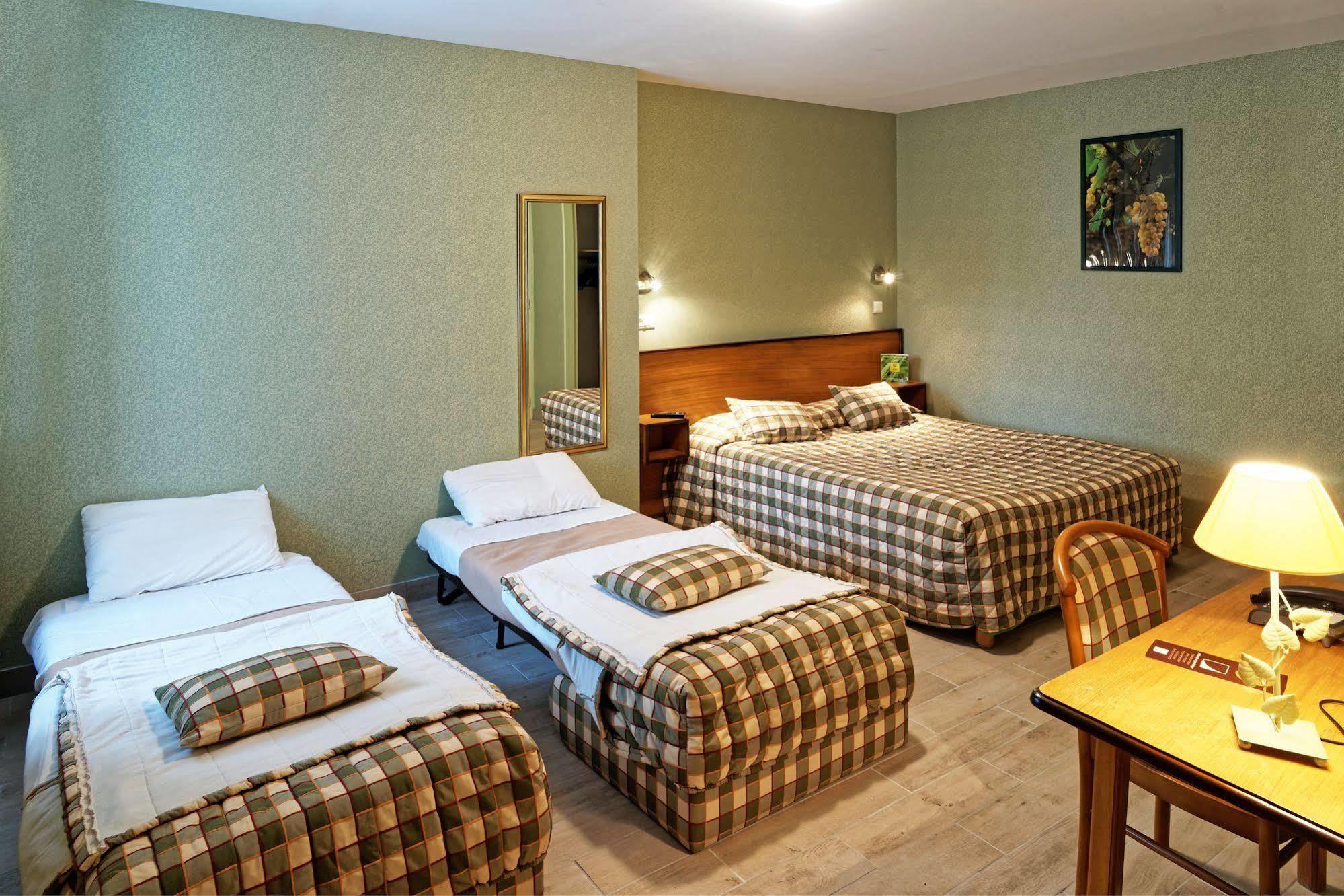Logis Des Trois Maures Couches Exterior foto